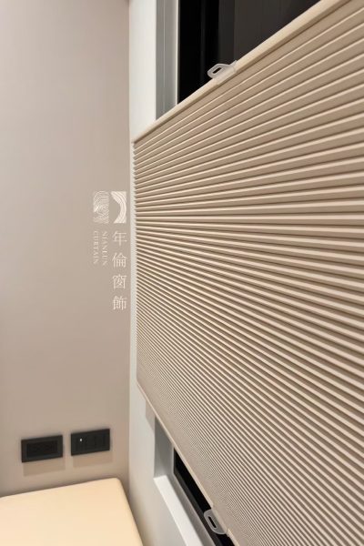 LINE_ALBUM_蜂巢簾_260526_1